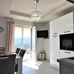 Marina 3*