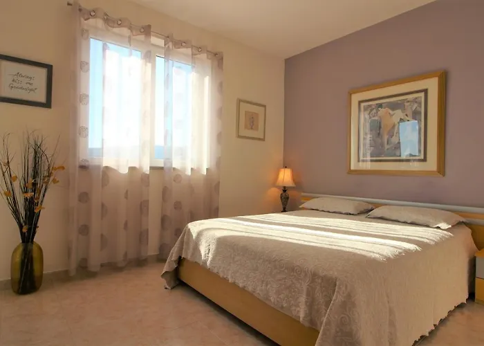 Marina 3*