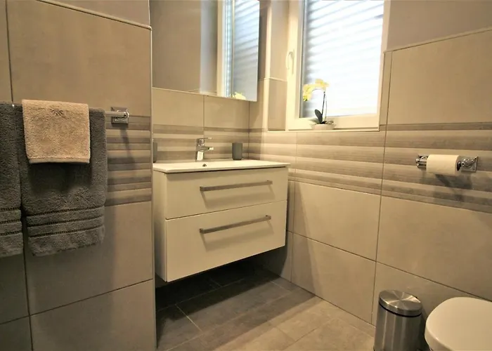 Gostinjska kuća Marina 3*